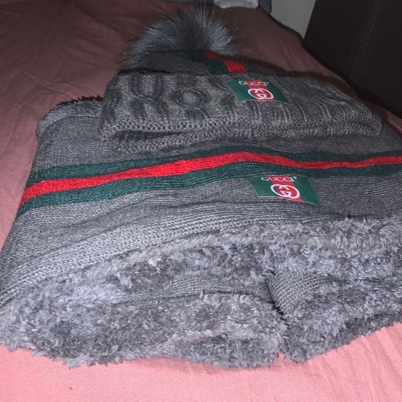 Gucci winter accessories - Picture 1 of 4